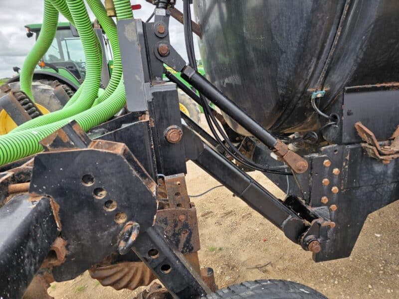Dietrich Series 70 Toolbar, 6 Row Units w. Closers. Balzer Linkage and Gauge Wheels