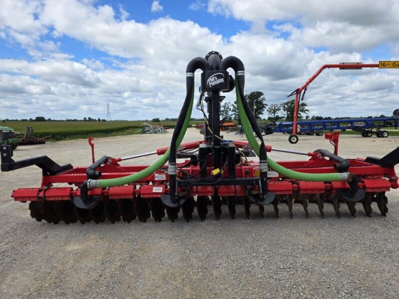 Phil’s Pumping 20′ Pottinger Disc Manure Incorporator w. 6″ Swing pipe