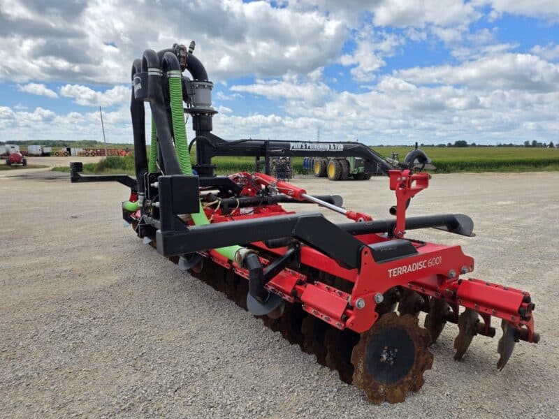 Phil’s Pumping 20′ Pottinger Disc Manure Incorporator w. 6″ Swing pipe