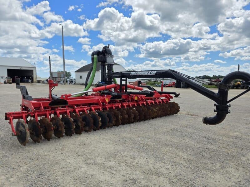 Phil’s Pumping 20′ Pottinger Disc Manure Incorporator w. 6″ Swing pipe