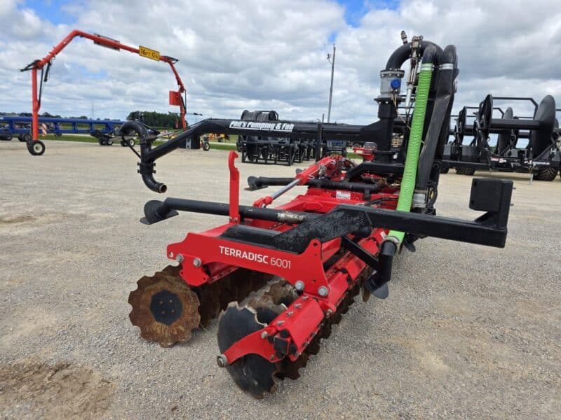 Phil’s Pumping 20′ Pottinger Disc Manure Incorporator w. 6″ Swing pipe