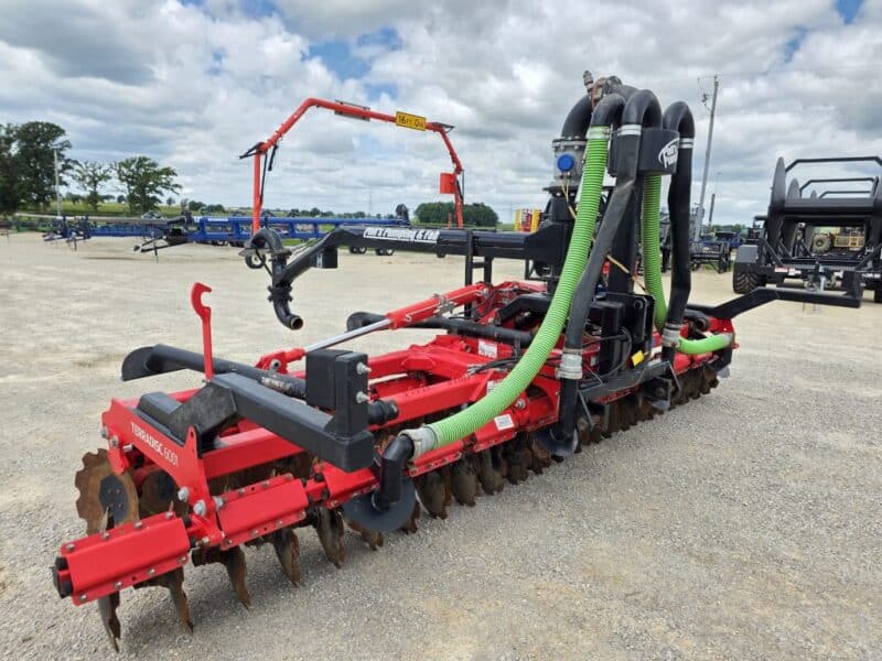 Phil’s Pumping 20′ Pottinger Disc Manure Incorporator w. 6″ Swing pipe