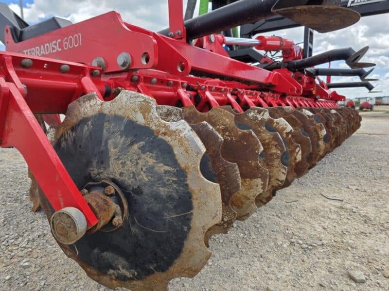 Phil’s Pumping 20′ Pottinger Disc Manure Incorporator w. 6″ Swing pipe