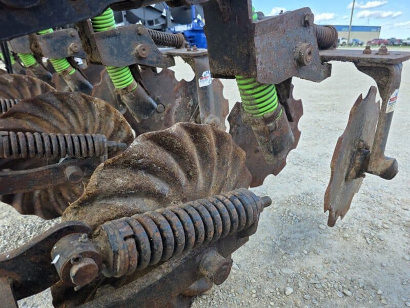 Dietrich Series 70 Toolbar, 6 Row Units w. Closers. Balzer Linkage and Gauge Wheels