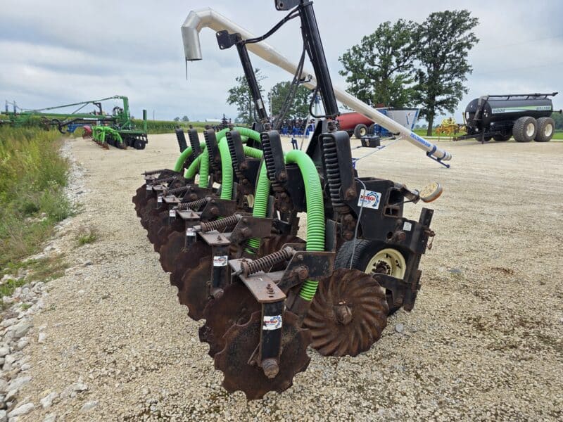 Dietrich Series 70 Toolbar, 6 Row Units w. Closers. Balzer Linkage and Gauge Wheels