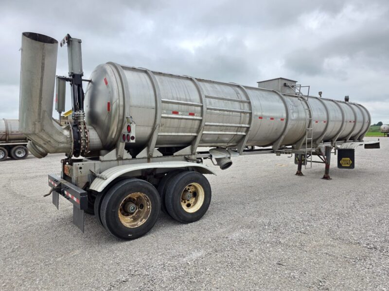 U-4831 1980 STE 6500 Gallon Stainless Steel Semi Tanker