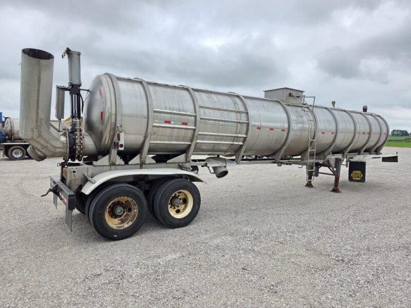 U-4831 1980 STE 6500 Gallon Stainless Steel Semi Tanker