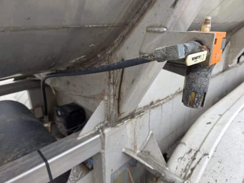 U-4831 1980 STE 6500 Gallon Stainless Steel Semi Tanker