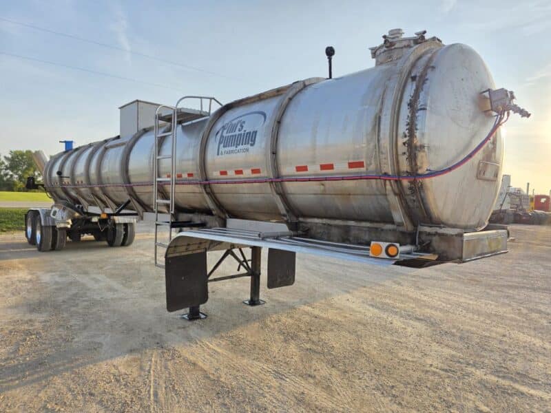U-4830 1997 Brenner 6800 Gallon Stainless Steel Semi Tanker