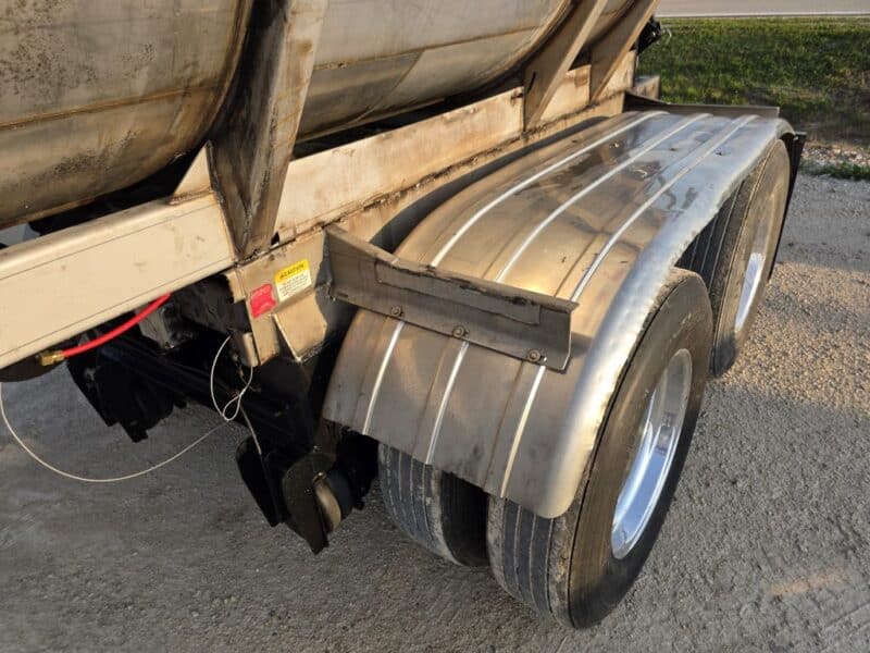 U-4830 1997 Brenner 6800 Gallon Stainless Steel Semi Tanker