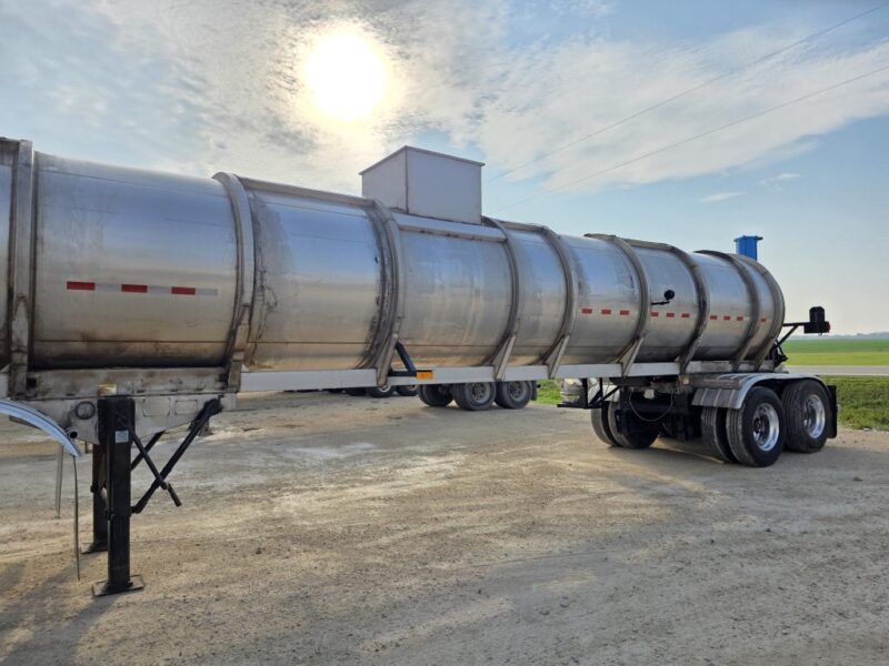U-4830 1997 Brenner 6800 Gallon Stainless Steel Semi Tanker