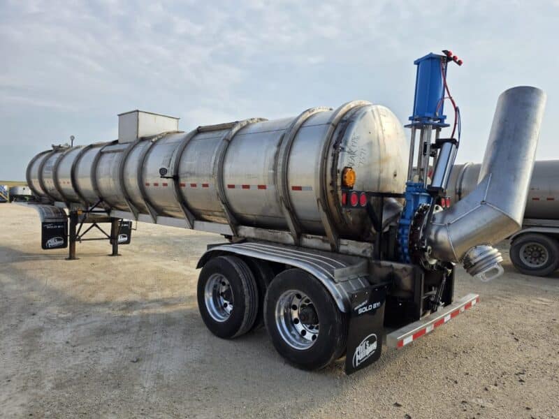 U-4830 1997 Brenner 6800 Gallon Stainless Steel Semi Tanker