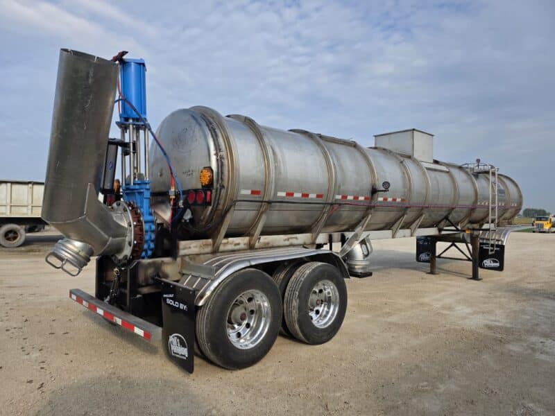 U-4830 1997 Brenner 6800 Gallon Stainless Steel Semi Tanker
