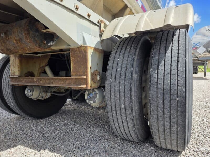 #31 1990 Walker 6200 Gallon Stainless Steel Semi Tanker