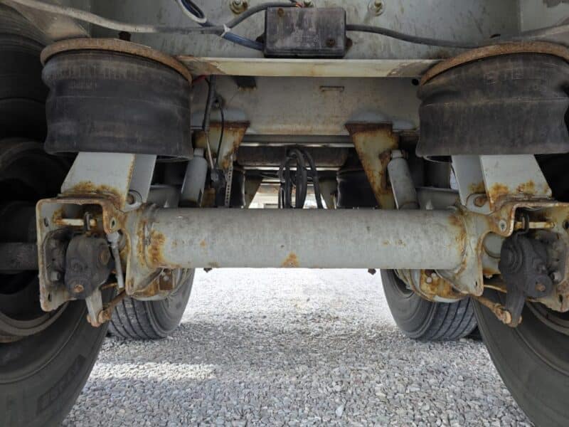 #31 1990 Walker 6200 Gallon Stainless Steel Semi Tanker