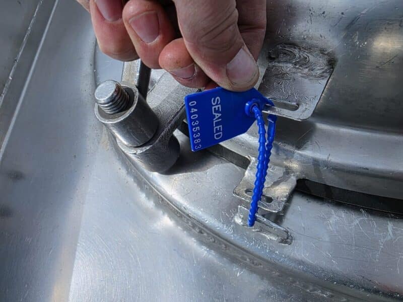 #31 1990 Walker 6200 Gallon Stainless Steel Semi Tanker
