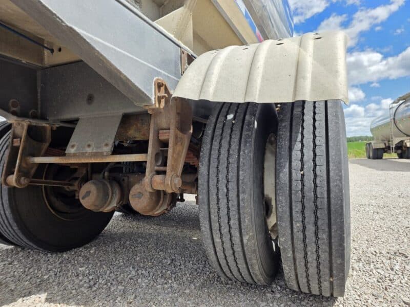 #30 1990 Walker 6200 Gallon Stainless Steel Semi Tanker