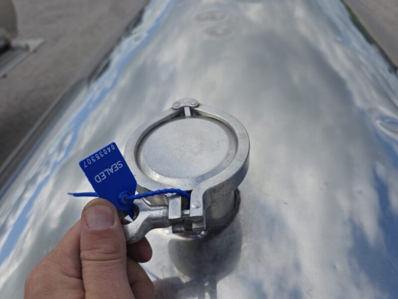 #30 1990 Walker 6200 Gallon Stainless Steel Semi Tanker