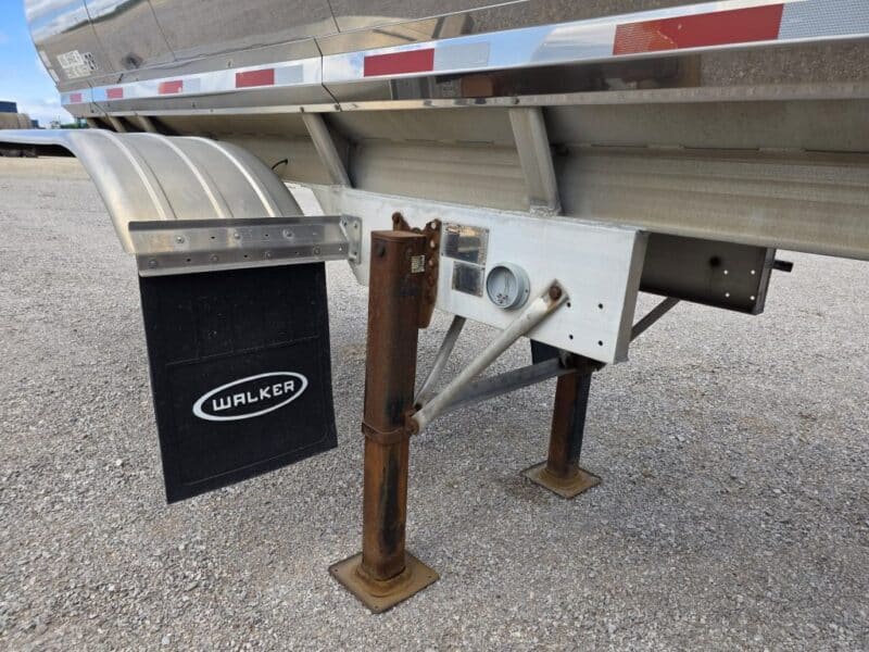 #29 1989 Walker 6200 Gallon Stainless Steel Semi Tanker