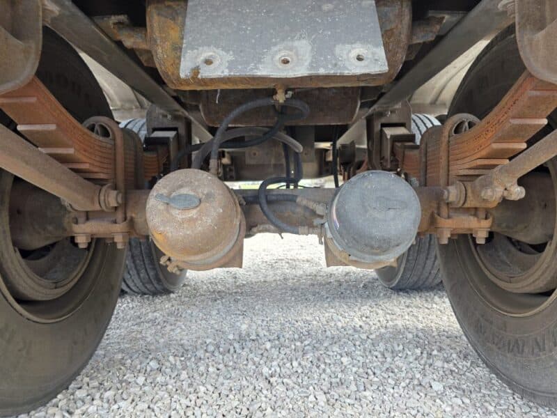#29 1989 Walker 6200 Gallon Stainless Steel Semi Tanker