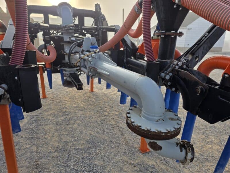 48′ Dribble Bar w. H.D. 6″ Stinger w. Mini Manifolds to 4″ Hoses