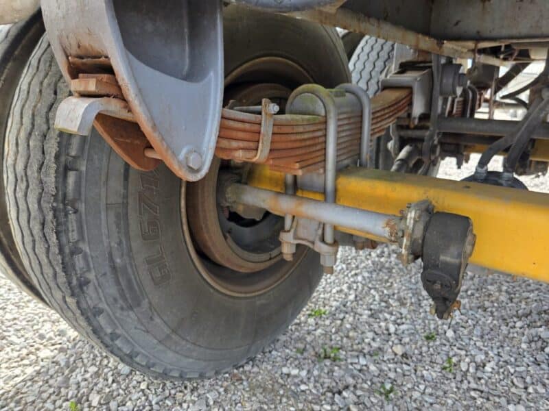 U-4832 1989 Sunshine 7000 Gallon Stainless Steel Semi Tanker