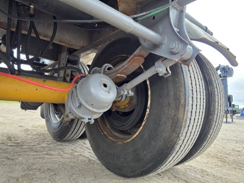 U-4834 1993 Krohnert 7200 Gallon Stainless Steel Semi Tanker