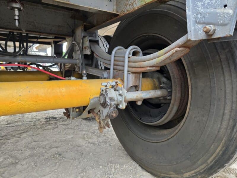 U-4834 1993 Krohnert 7200 Gallon Stainless Steel Semi Tanker