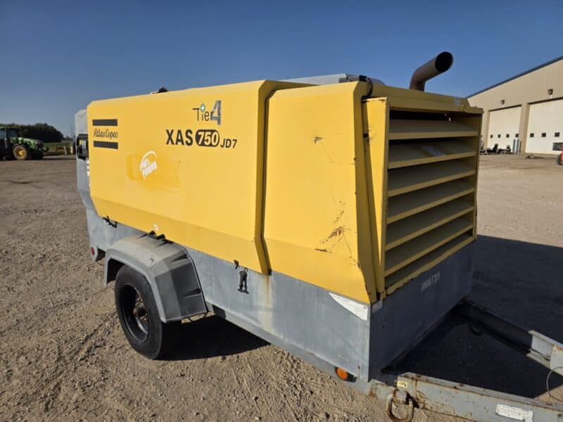 AC-102 750 CFM 2012 Atlas Copco 6.8L John Deere Engine Air Compressor