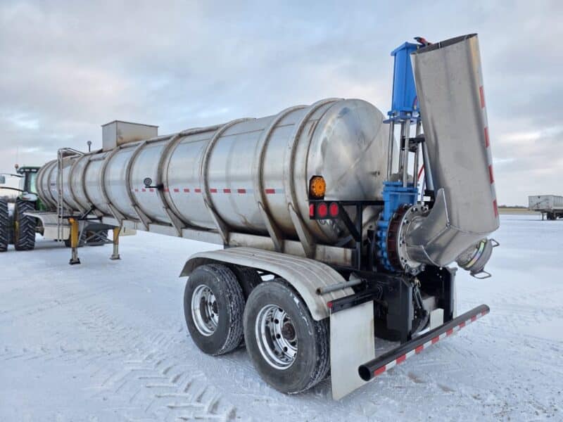 U-4832 1989 Sunshine 7000 Gallon Stainless Steel Semi Tanker