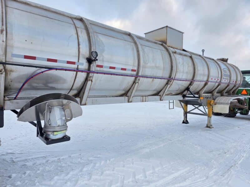 U-4832 1989 Sunshine 7000 Gallon Stainless Steel Semi Tanker