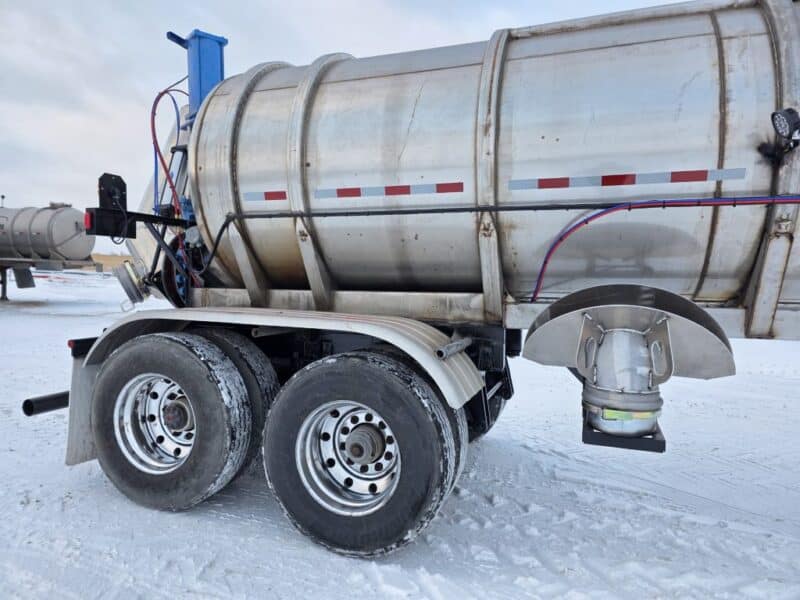 U-4832 1989 Sunshine 7000 Gallon Stainless Steel Semi Tanker
