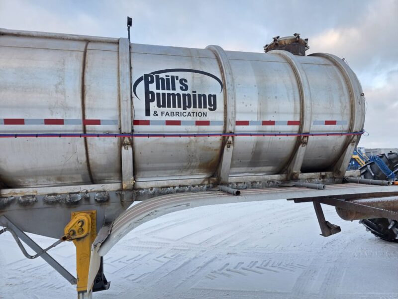 U-4832 1989 Sunshine 7000 Gallon Stainless Steel Semi Tanker