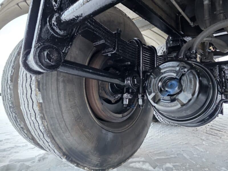 U-4832 1989 Sunshine 7000 Gallon Stainless Steel Semi Tanker