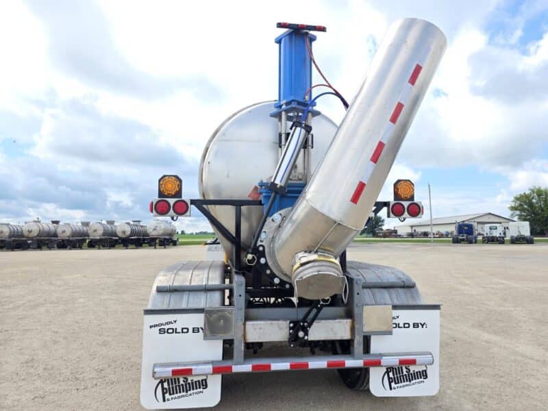 20″ Swivel Tube U-4834 1993 Kroehnert 7200 Gallon Stainless Steel Semi Tanker