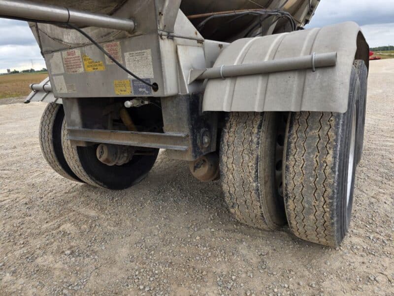 U-4838 2001 West Mark 6700 Gallon Stainless Steel Semi Tanker