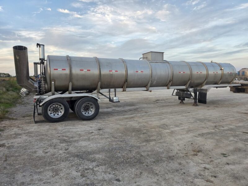 U-4838 2001 West Mark 6700 Gallon Stainless Steel Semi Tanker