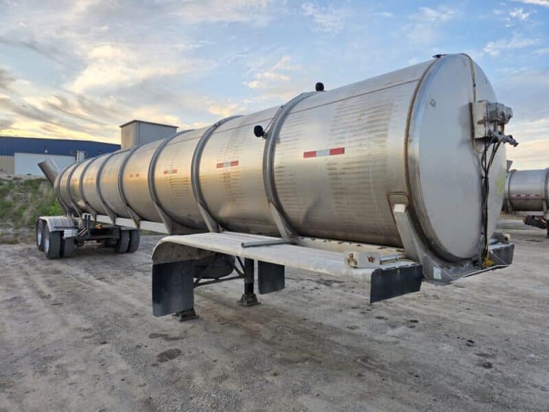 U-4838 2001 West Mark 6700 Gallon Stainless Steel Semi Tanker