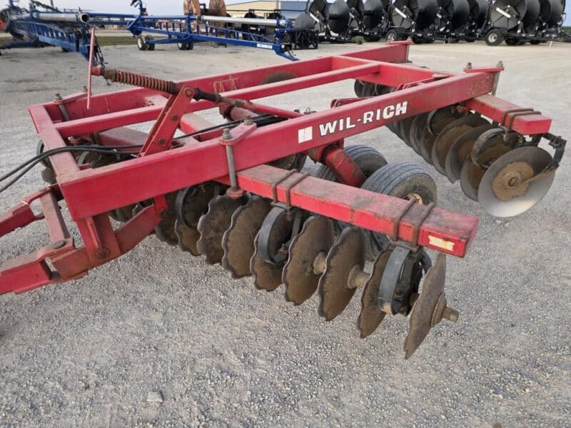 Wil-Rich 12′ 6″ Offset Disk. Hydraulic Lift Dual Implement Tires.