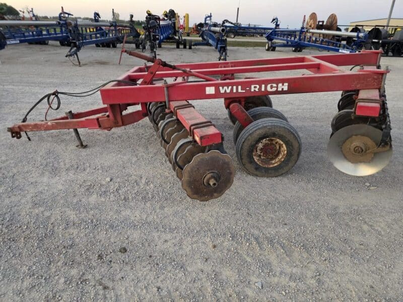 Wil-Rich 12′ 6″ Offset Disk. Hydraulic Lift Dual Implement Tires.