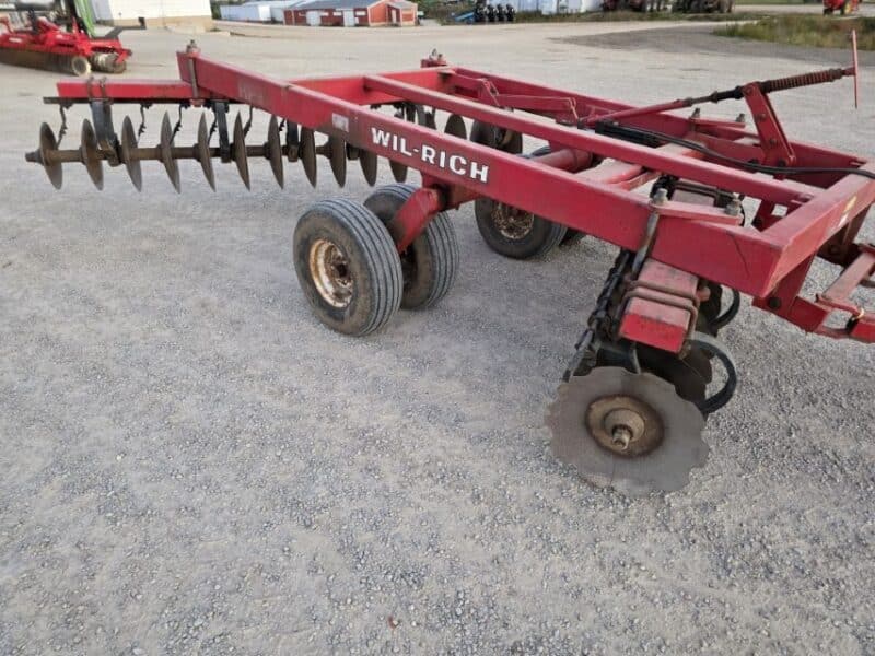 Wil-Rich 12′ 6″ Offset Disk. Hydraulic Lift Dual Implement Tires.