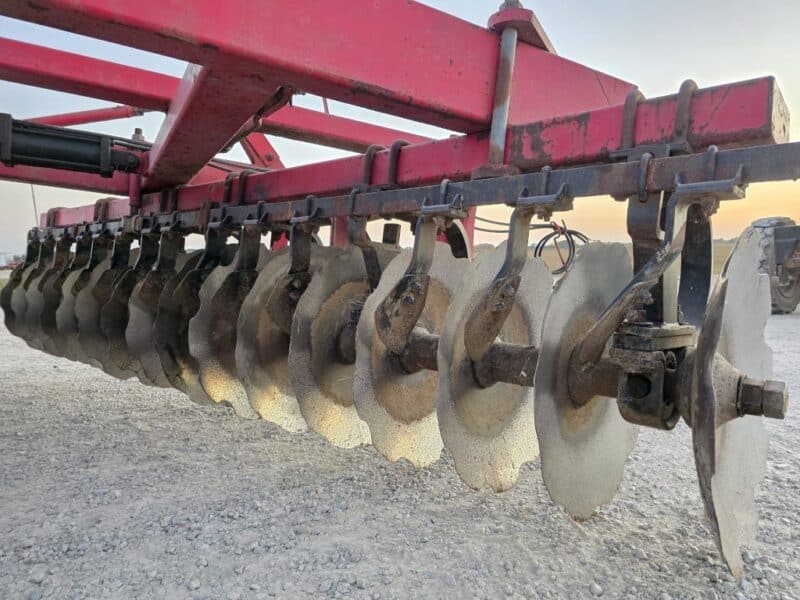 Wil-Rich 12′ 6″ Offset Disk. Hydraulic Lift Dual Implement Tires.