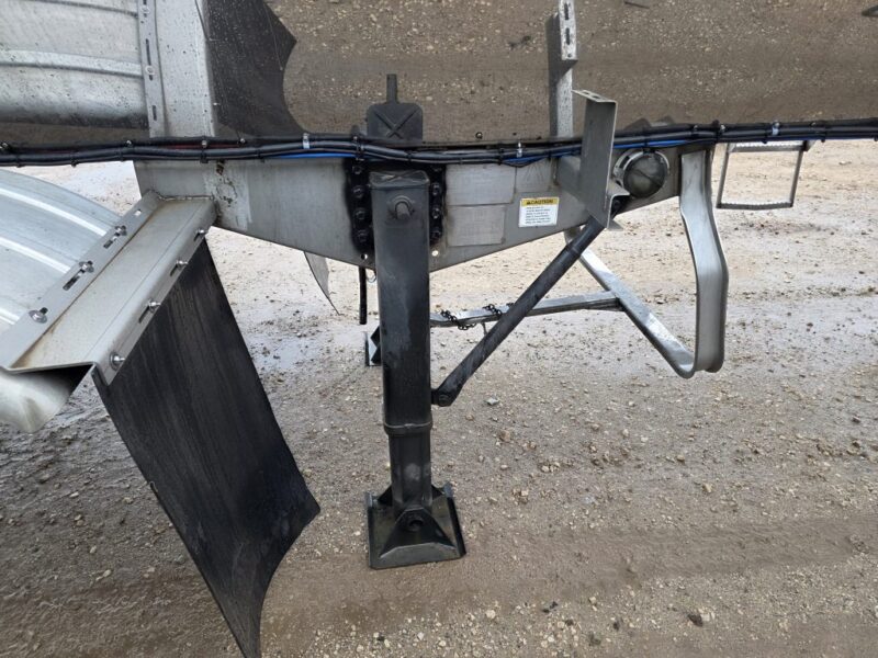U-4839 2001 Brenner 7200 Gallon Stainless Steel Semi Tanker