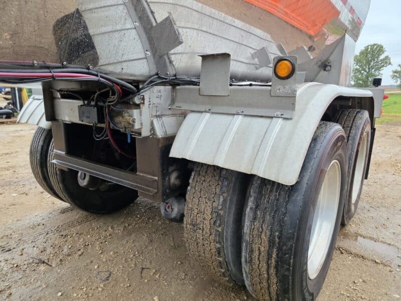 U-4839 2001 Brenner 7200 Gallon Stainless Steel Semi Tanker