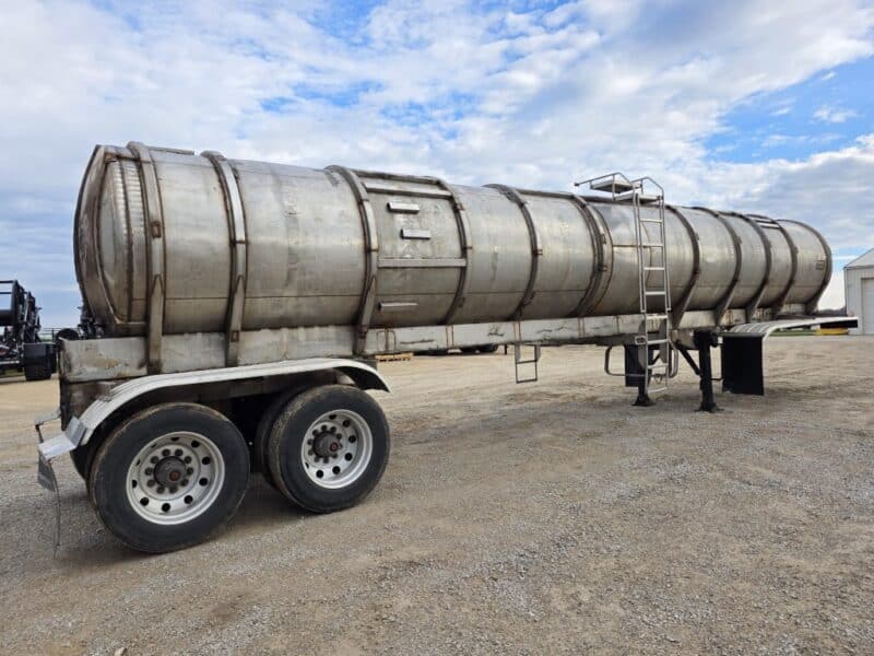 U-4839 2001 Brenner 7200 Gallon Stainless Steel Semi Tanker
