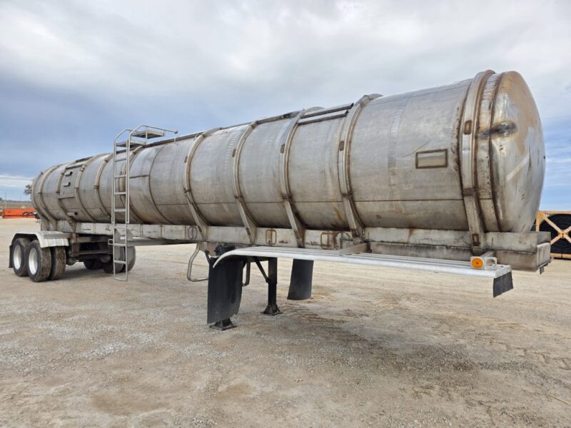 U-4839 2001 Brenner 7200 Gallon Stainless Steel Semi Tanker