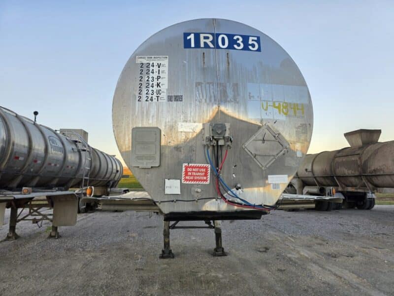 U-4844 1994 Polar 7000 Gallon Stainless Steel Semi Tanker U-4844 1994 Polar 7000 Gallon Stainless Steel Semi Tanker