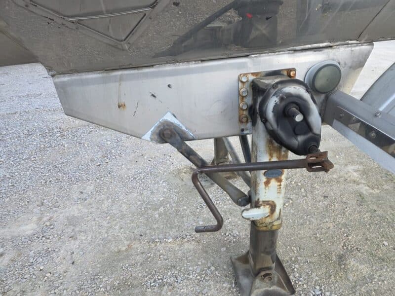 U-4844 1994 Polar 7000 Gallon Stainless Steel Semi Tanker U-4844 1994 Polar 7000 Gallon Stainless Steel Semi Tanker