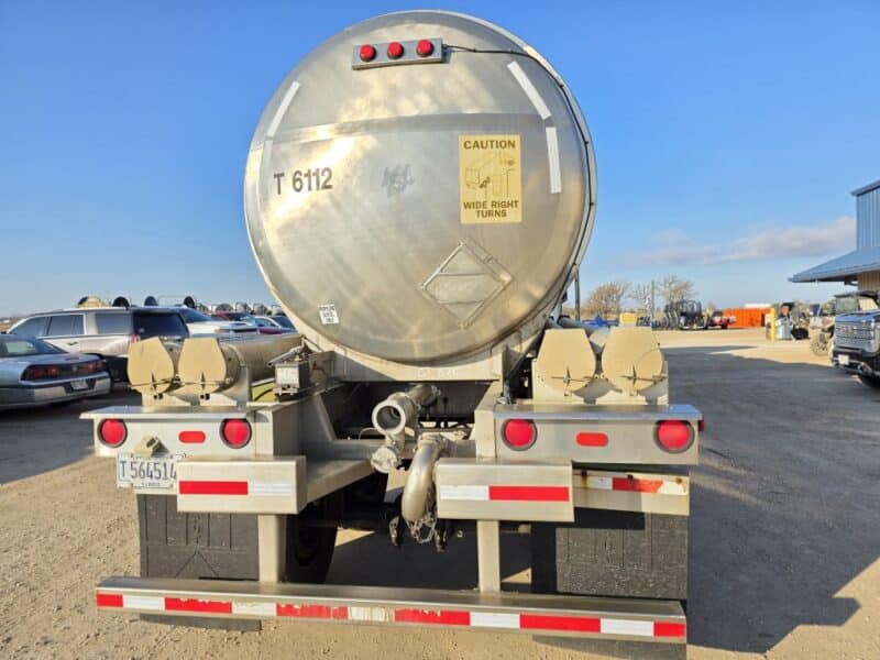U-4840 1995 Bar-Bel 7500 Gallon Stainless Steel Semi Tanker