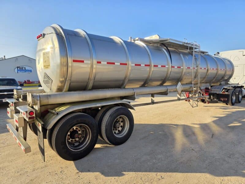 U-4840 1995 Bar-Bel 7500 Gallon Stainless Steel Semi Tanker